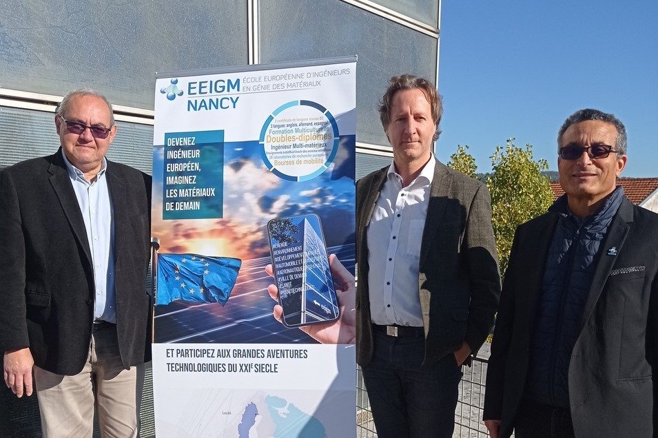 15 years Airbus-EEIGM internship: Prof. Yves Granjon / EEIGM Director, Dr. Clemens Bockenheimer / Airbus MPaT (center), Prof. Zoubir Ayadi / EEIGM Head of Industrial Cooperation (from left to right).